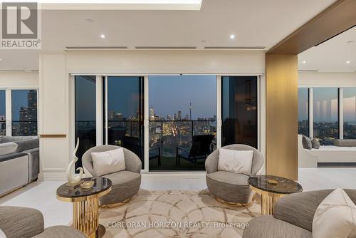 3802 - 200 Cumberland Street, Toronto, ON - Indoor Photo Showing Other Room