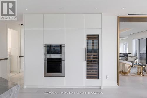 3802 - 200 Cumberland Street, Toronto, ON - Indoor