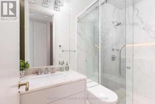 3802 - 200 Cumberland Street, Toronto, ON - Indoor Photo Showing Bathroom