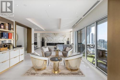 3802 - 200 Cumberland Street, Toronto, ON - Indoor