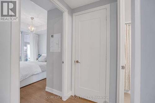 521 - 330 Richmond St Street W, Toronto, ON - Indoor