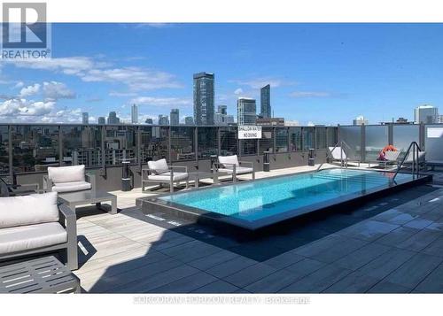 521 - 330 Richmond St Street W, Toronto, ON - Outdoor With In Ground Pool