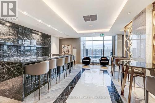 521 - 330 Richmond St Street W, Toronto, ON - Indoor Photo Showing Other Room