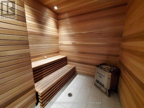 521 - 330 Richmond St Street W, Toronto, ON - Indoor Photo Showing Other Room