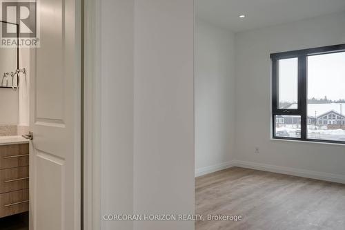 222 - 525 New Dundee Road, Kitchener, ON - Indoor Photo Showing Other Room