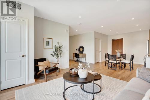 706 - 525 New Dundee Road, Kitchener, ON - Indoor Photo Showing Living Room