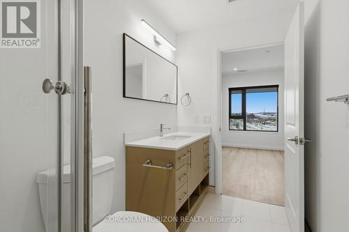 724 - 525 New Dundee Road, Kitchener, ON - Indoor Photo Showing Bathroom