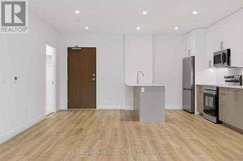 525 - 525 New Dundee Road, Kitchener, ON - Indoor Photo Showing Kitchen With Stainless Steel Kitchen