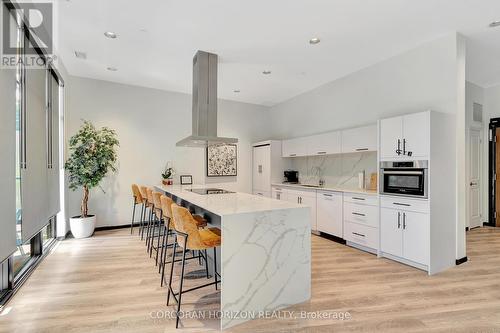 610 - 525 New Dundee Road, Kitchener, ON - Indoor Photo Showing Kitchen