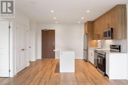 610 - 525 New Dundee Road, Kitchener, ON - Indoor Photo Showing Kitchen
