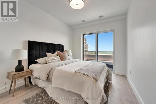1511 - 15 Glebe Street, Cambridge, ON - Indoor Photo Showing Bedroom