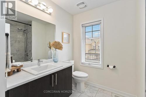 81 Dundonald Trail, Newmarket, ON - Indoor Photo Showing Bathroom