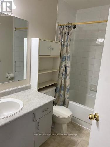 5 - 1930 Marconi Boulevard, London East (East I), ON - Indoor Photo Showing Bathroom
