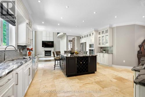 8 - 258 Edgewater Crescent, Kitchener, ON - Indoor Photo Showing Kitchen With Double Sink With Upgraded Kitchen
