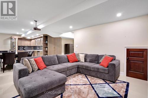8 - 258 Edgewater Crescent, Kitchener, ON - Indoor Photo Showing Living Room