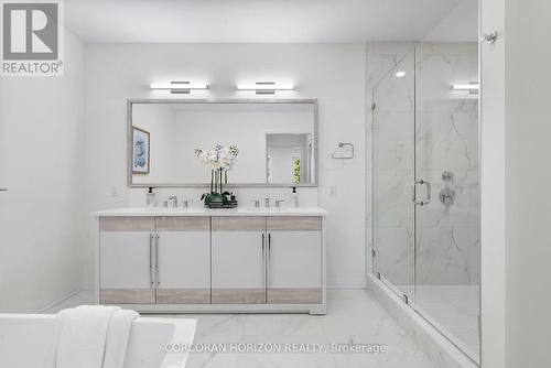 32 - 6523 Wellington 7 Road, Centre Wellington, ON - Indoor Photo Showing Bathroom