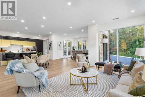 32 - 6523 Wellington 7 Road, Centre Wellington, ON - Indoor Photo Showing Living Room