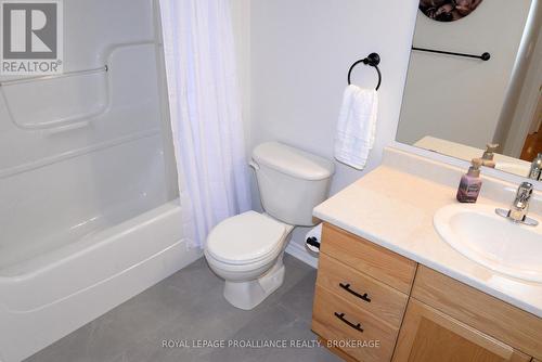 166 Ellesmeer Avenue, Kingston (City Northwest), ON - Indoor Photo Showing Bathroom