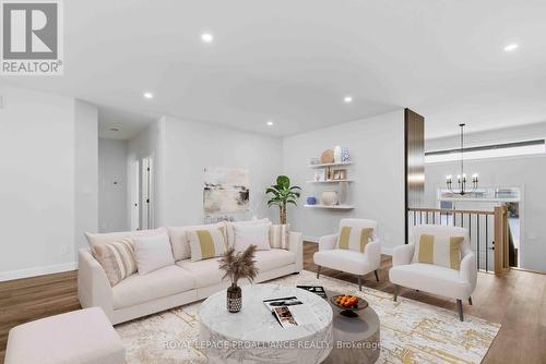 27 Schmidt Way, Quinte West (Murray Ward), ON - Indoor Photo Showing Living Room