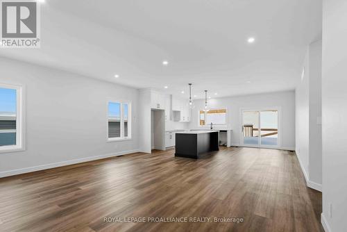 27 Schmidt Way, Quinte West (Murray Ward), ON - Indoor Photo Showing Other Room