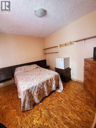 Tenant room - 5013 50 Avenue, Valleyview, AB 