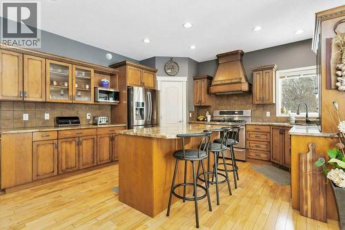 35276 Range Road 10 - 110, Rural Red Deer County, AB - Indoor Photo Showing Kitchen