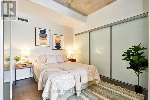 525 - 1190 Dundas Street E, Toronto, ON - Indoor Photo Showing Bedroom
