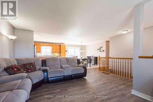 35 Forest Valley Drive, Quinte West (Frankford Ward), ON - Indoor Photo Showing Living Room