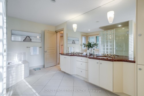 34 Harrington Place, Hamilton, ON - Indoor