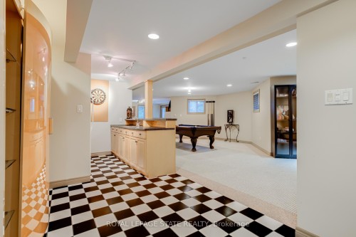 34 Harrington Place, Hamilton, ON - Indoor Photo Showing Other Room