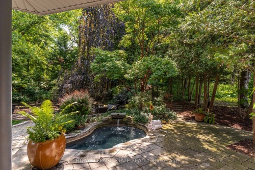 34 Harrington Place, Hamilton, ON - Outdoor