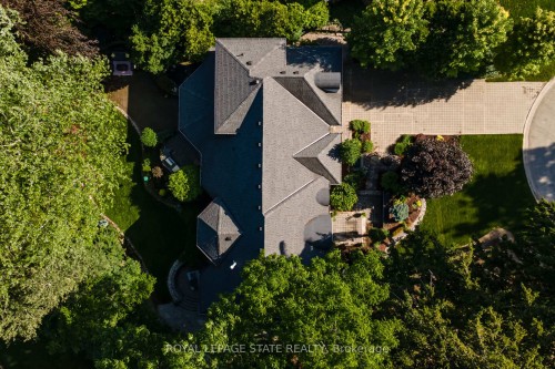 34 Harrington Place, Hamilton, ON - Outdoor