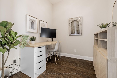 401-35 Fontenay Court, Toronto, ON - Indoor Photo Showing Office