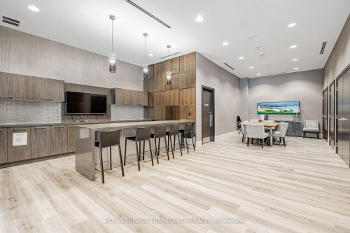 401-35 Fontenay Court, Toronto, ON - Indoor