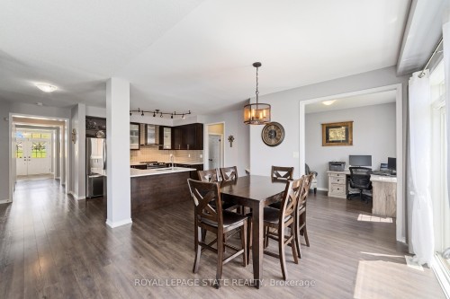 4 Tinlin Drive, Hamilton, ON - Indoor Photo Showing Dining Room