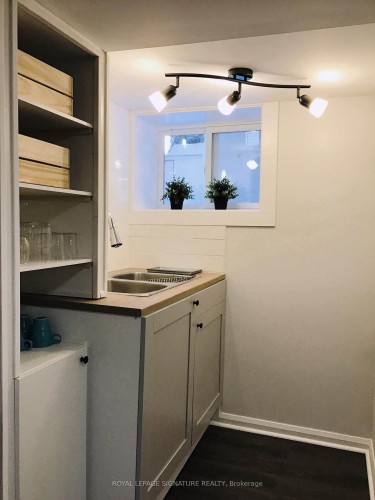 216 Parkmount Road, Toronto, ON 