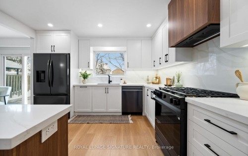 23 Lafferty Street, Toronto, ON - Indoor Photo Showing Kitchen With Upgraded Kitchen