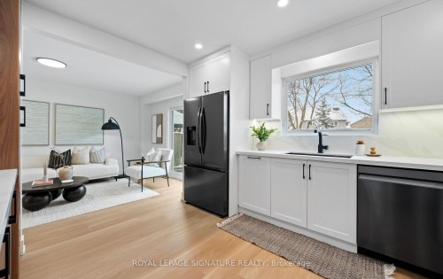 23 Lafferty Street, Toronto, ON - Indoor Photo Showing Kitchen