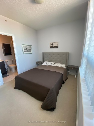 Ph1-3520 Danforth Avenue, Toronto, ON - Indoor Photo Showing Bedroom