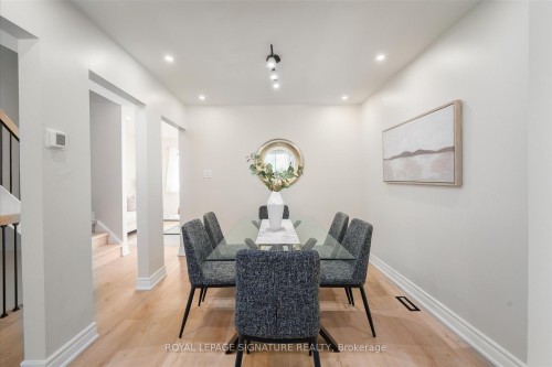 8-200 Murison Boulevard, Toronto, ON - Indoor Photo Showing Dining Room