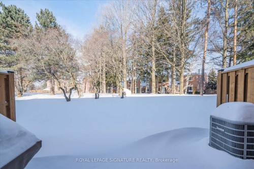 8-200 Murison Boulevard, Toronto, ON - Outdoor