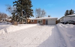 73 Watson Crescent  Brampton, ON L6W 1E5