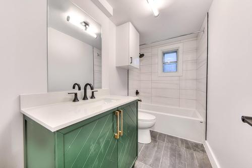 Bathroom - 5380Z Rue Chambord, Montréal (Le Plateau-Mont-Royal), QC 