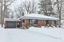 25 Rue de l'Académie  Bedford - Ville, QC J0J 1A0