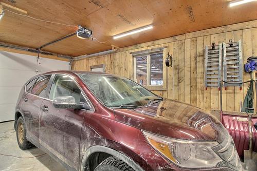 Garage - 116 Ch. Des Pins, Lambton, QC - Indoor Photo Showing Garage