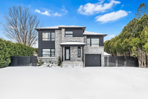 30 Rue Legault  Mercier, QC J6R 1R8