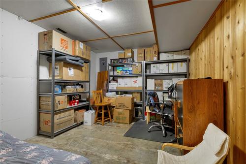 3985 15 Avenue, Vernon, BC - Indoor