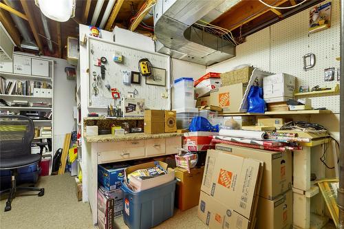 3985 15 Avenue, Vernon, BC - Indoor Photo Showing Basement
