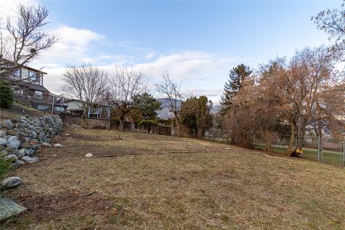 3985 15 Avenue, Vernon, BC - Outdoor