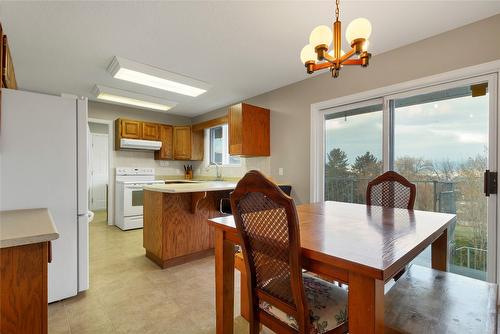 3985 15 Avenue, Vernon, BC - Indoor